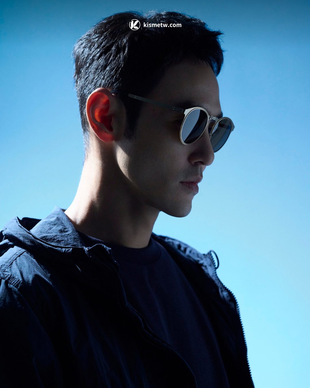 阮經天私藏穿搭公開 KlassiC. 輕行者摺疊墨鏡詮釋靈動質感美學 6 阮經天私藏穿搭公開 KlassiC.輕行者摺疊墨鏡詮釋靈動質感美學2