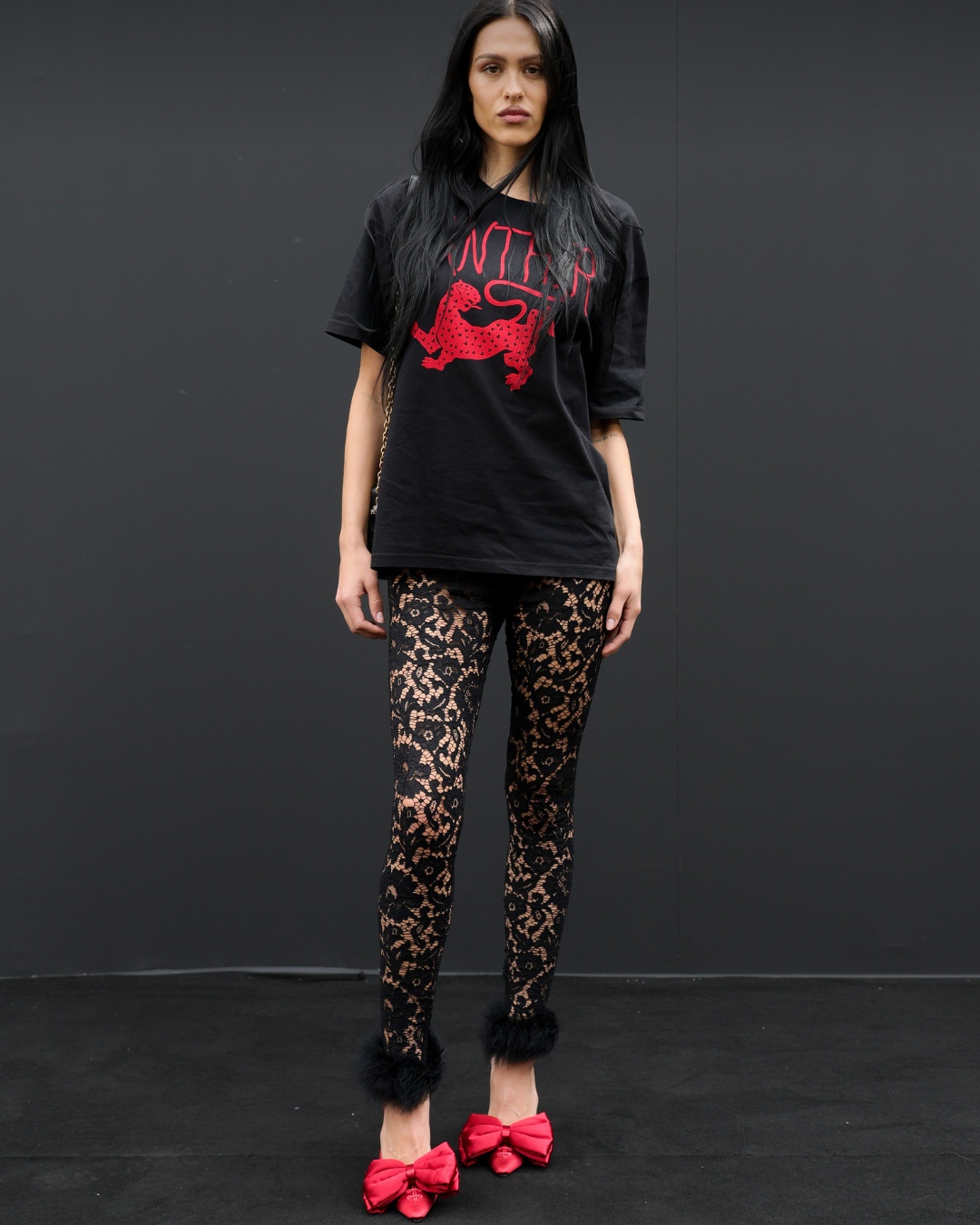 Valentino 2026春夏《Fireflies》系列時裝秀：Alessandro Michele 以黑暗為畫布描繪人性微光5