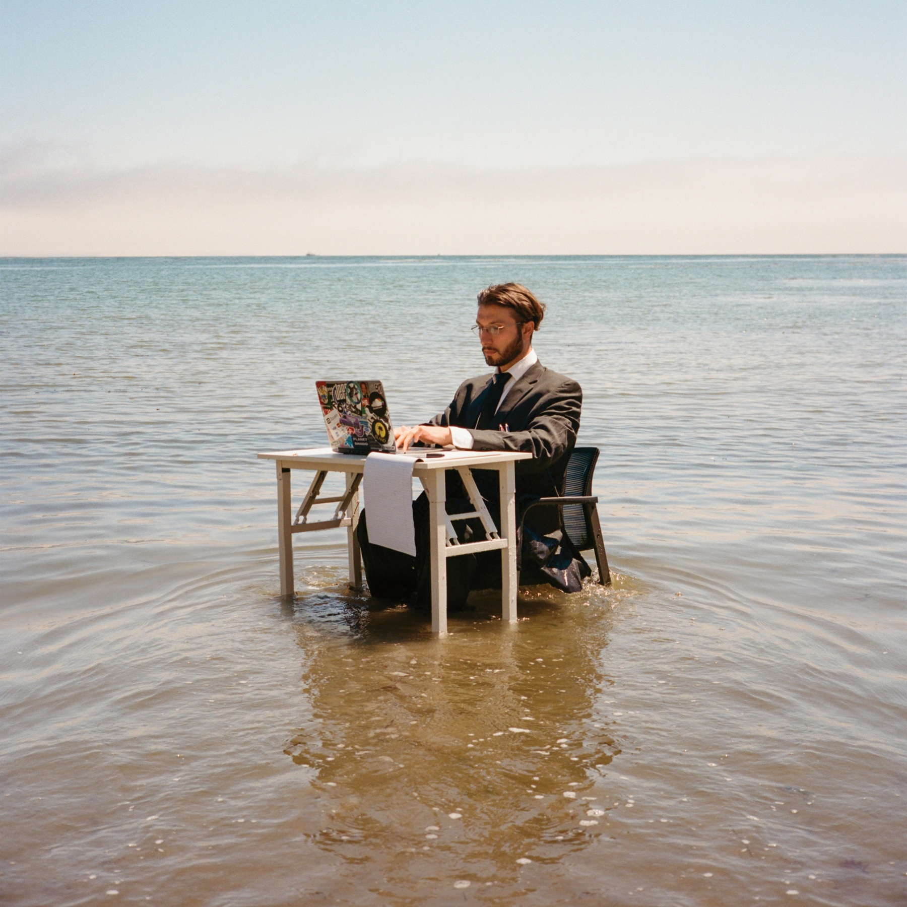 加拿大饒舌奇才bbno$二度登台！攜新專輯《bbno$》點燃嘻哈狂潮　流量破億現象級回歸再掀全球風暴