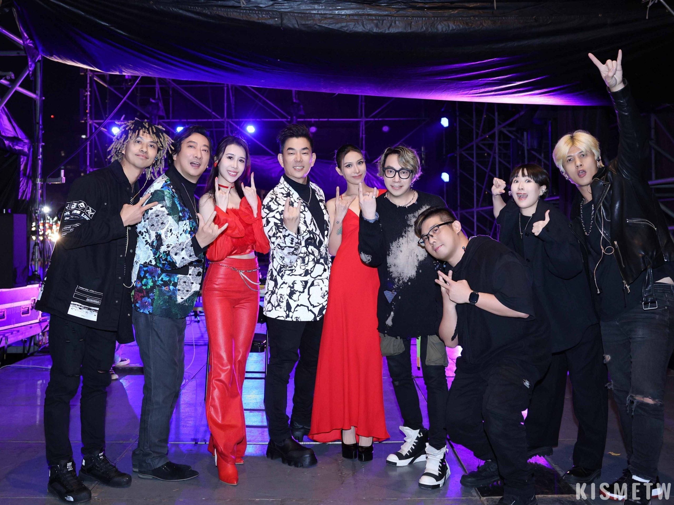 鴻海尾牙首登大巨蛋！「HOt SHOCk」嗨翻開春三萬五千人