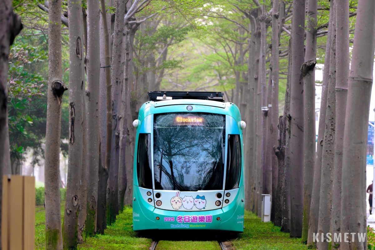 62025高雄冬日遊樂園春節盛況！近50萬人朝聖「吉伊卡哇」主題列車超萌上路