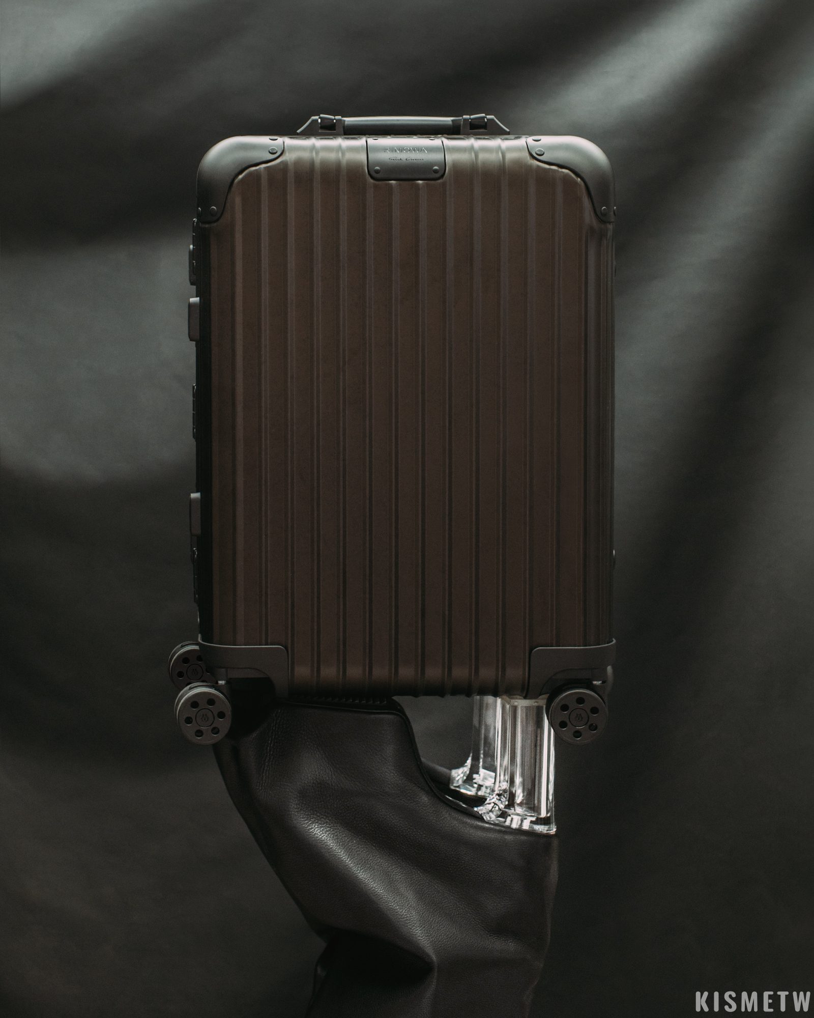 全球限量500件！「RIMOWA×RICK OWENS ORIGINAL CABIN BRONZE」上市