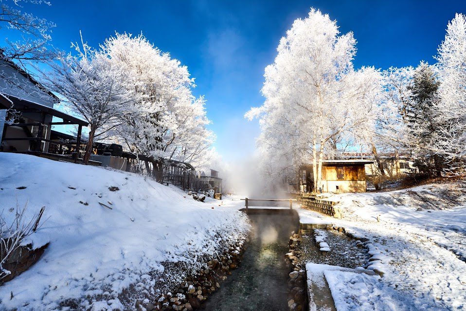 北海道弟子屈町冬季旅遊攻略 摩周湖奇景與溫泉樂趣全收錄 2