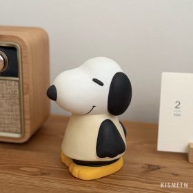 PEANUTS Cafe 名古屋限定！超萌「鵜鶘史努比」存錢筒登場，同款週邊一次收集