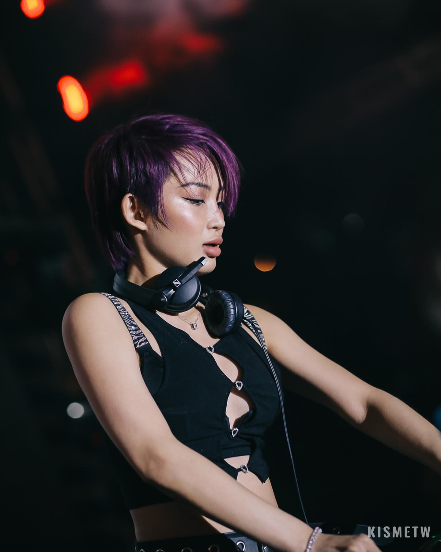 4眼睛要跟耳朵一起享受！10位頂級美女DJ全公開，音浪與魅力席捲全場