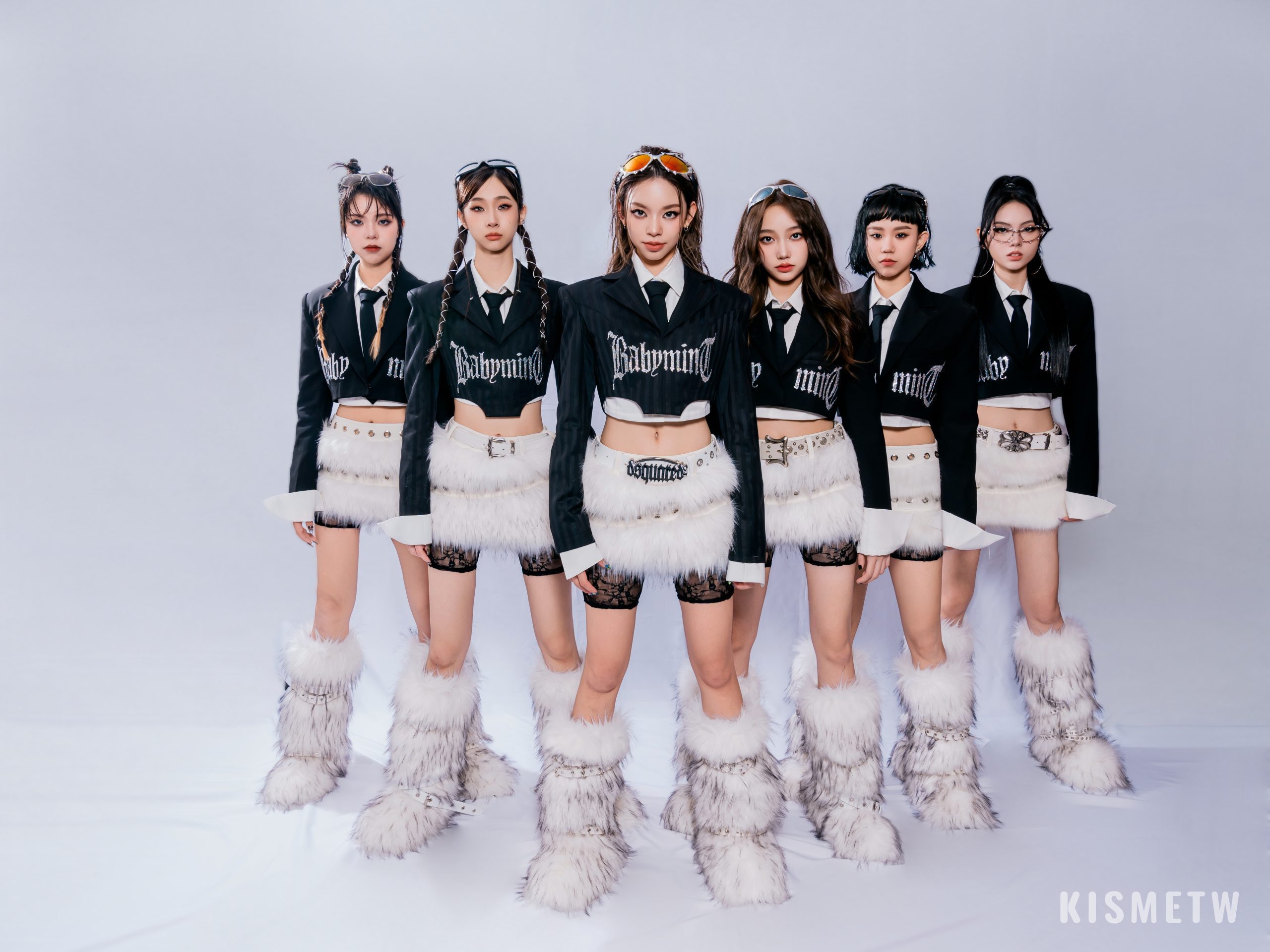 babyMINT宣傳照 1／左起：丞妘、熙妍、粼粼、栩栩、品妡、Vikky（照片提供：華研國際） scaled
