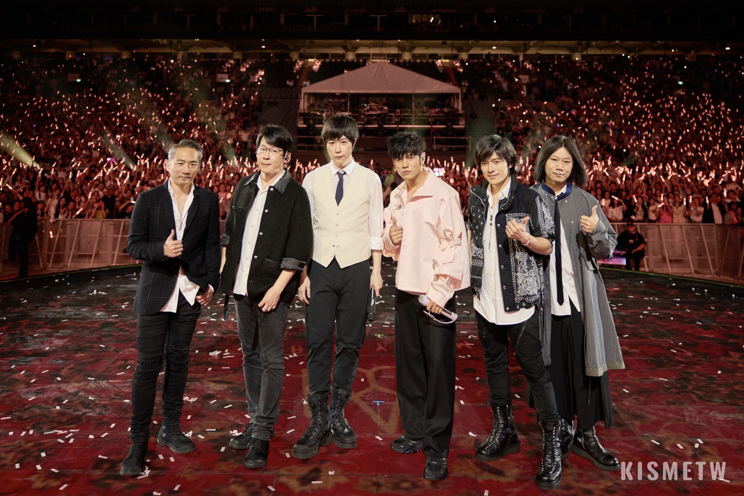 五月天澳洲巡演震撼登場！攜手周杰倫打造夢幻「周五」合體2 scaled