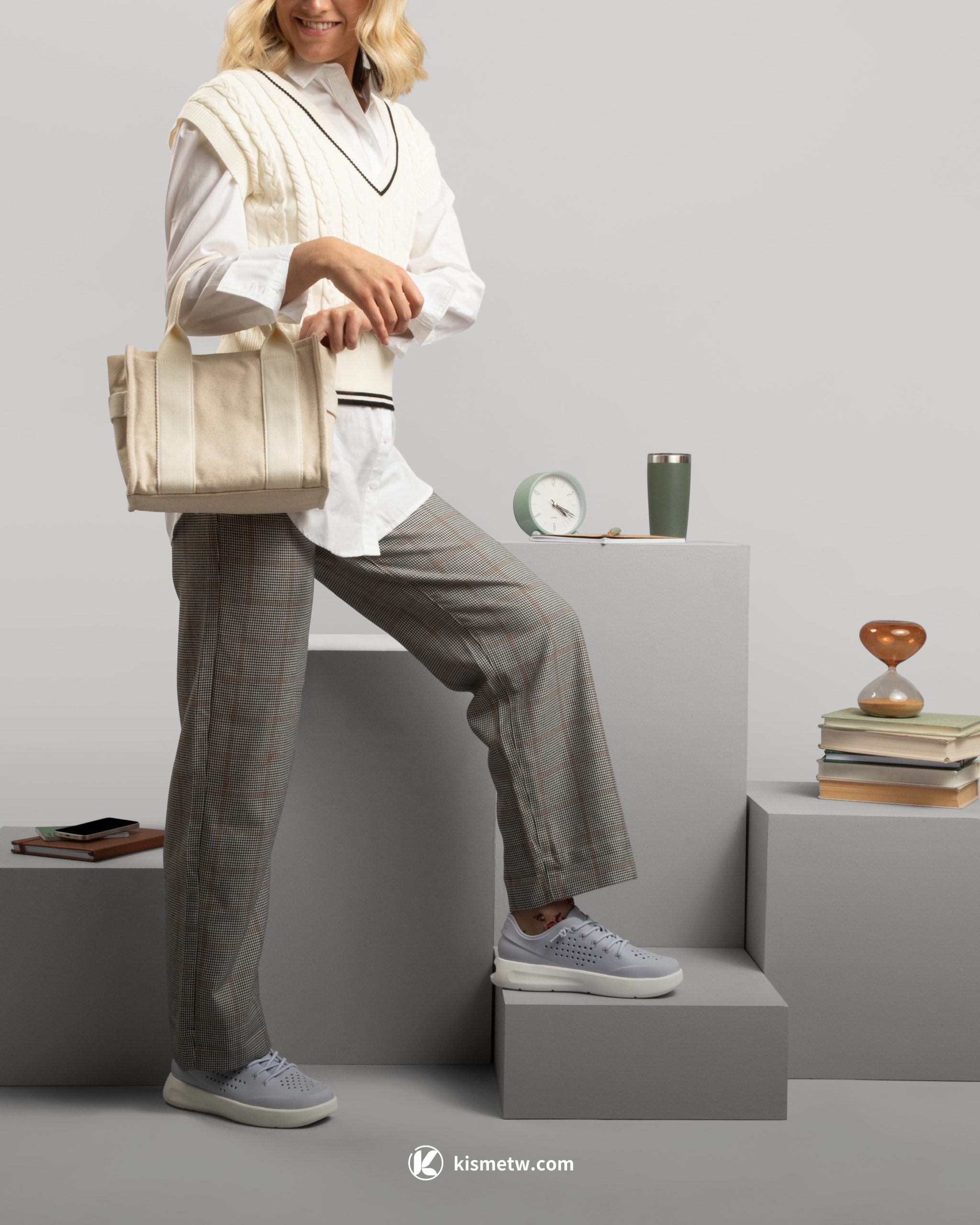 輕盈再升級！Crocs InMotion 超舒適登場，讓步伐無限自由2 scaled