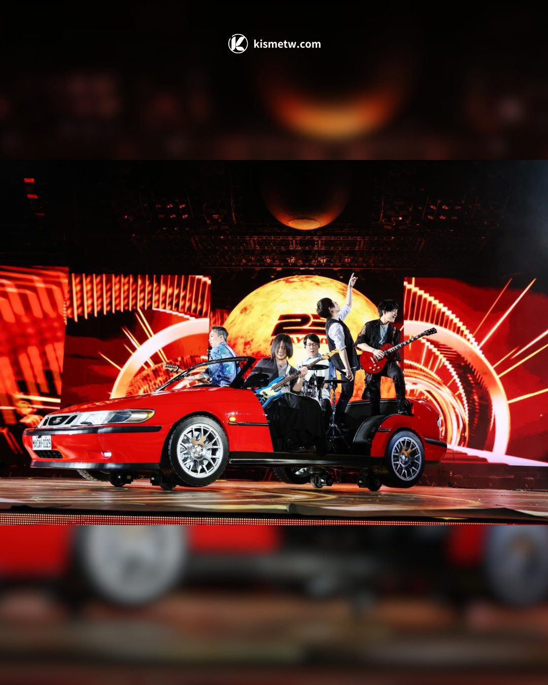 五月天大巨蛋 8 場回歸開唱 《回到那一天》雙主題最速換場再創演唱紀錄5