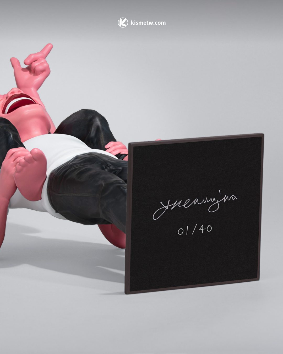 全球僅 40 枚的藝術珍藏 AllRightsReserved 攜手岳敏君推出限量雕塑4