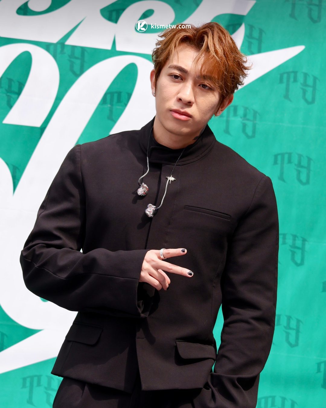 香港音樂潮男 Tyson Yoshi 來台進化 唱跳學騎馬還想定居台灣？2