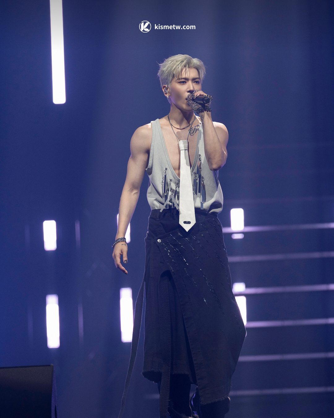 Bii畢書盡再掀經典風潮，現場翻唱五位男歌手代表作重塑青春回憶 (2)