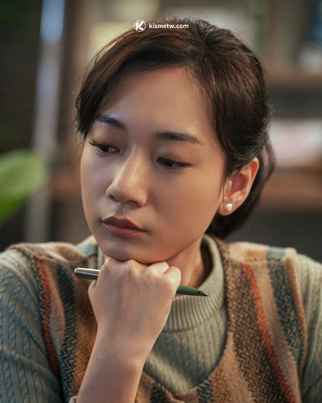 Julia吳卓源跨足懸疑影壇首挑大樑，主題曲〈再看一眼〉揭露未竟真相 (1)