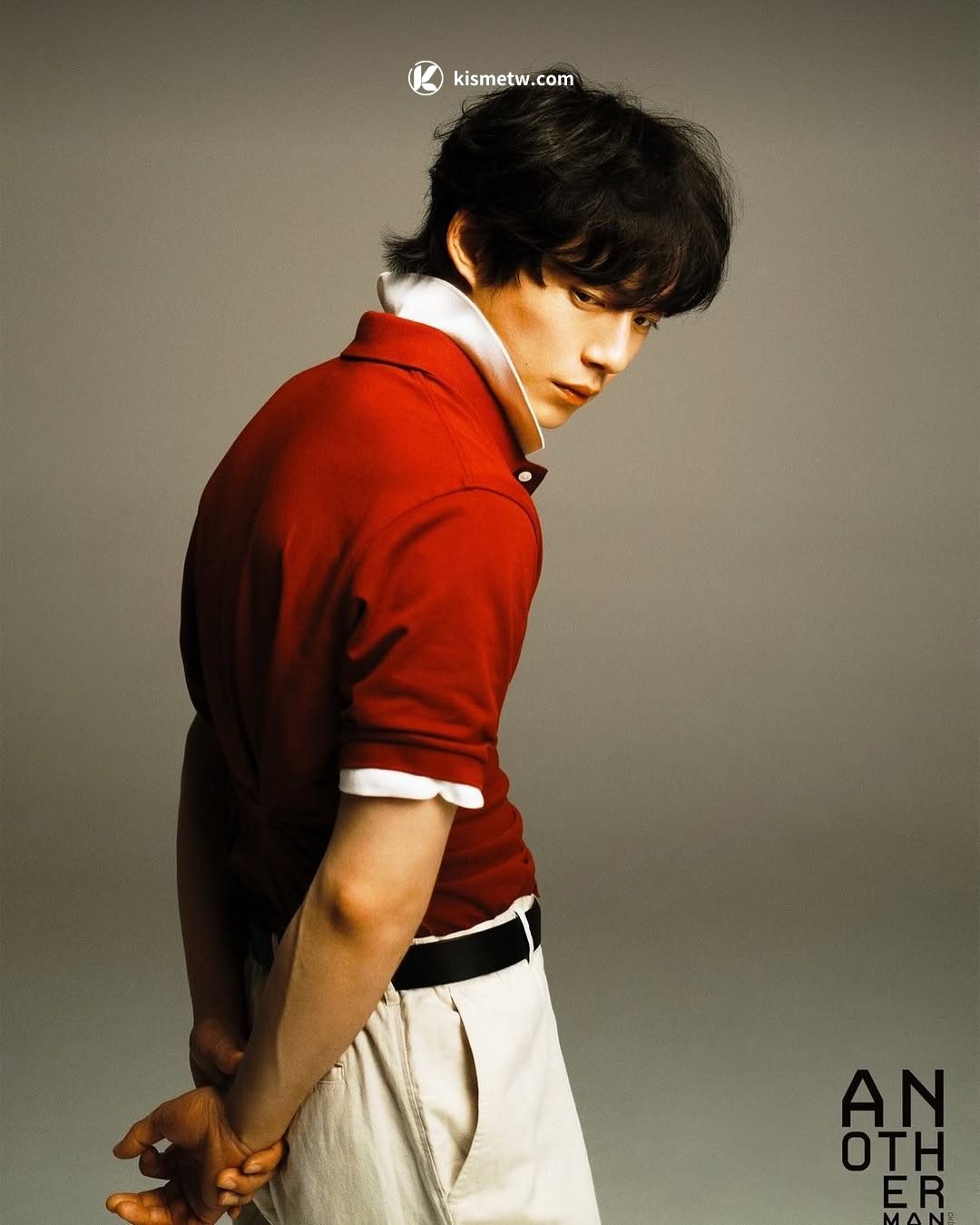 坂口健太郎最新穿搭解析 UNIQLO POLO 衫混搭展現三重風格魅力2