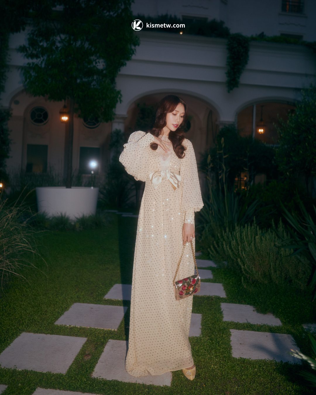 林志玲坎城三造型驚豔亮相，Valentino 2025秋冬詮釋優雅與率性日常風格 (2)