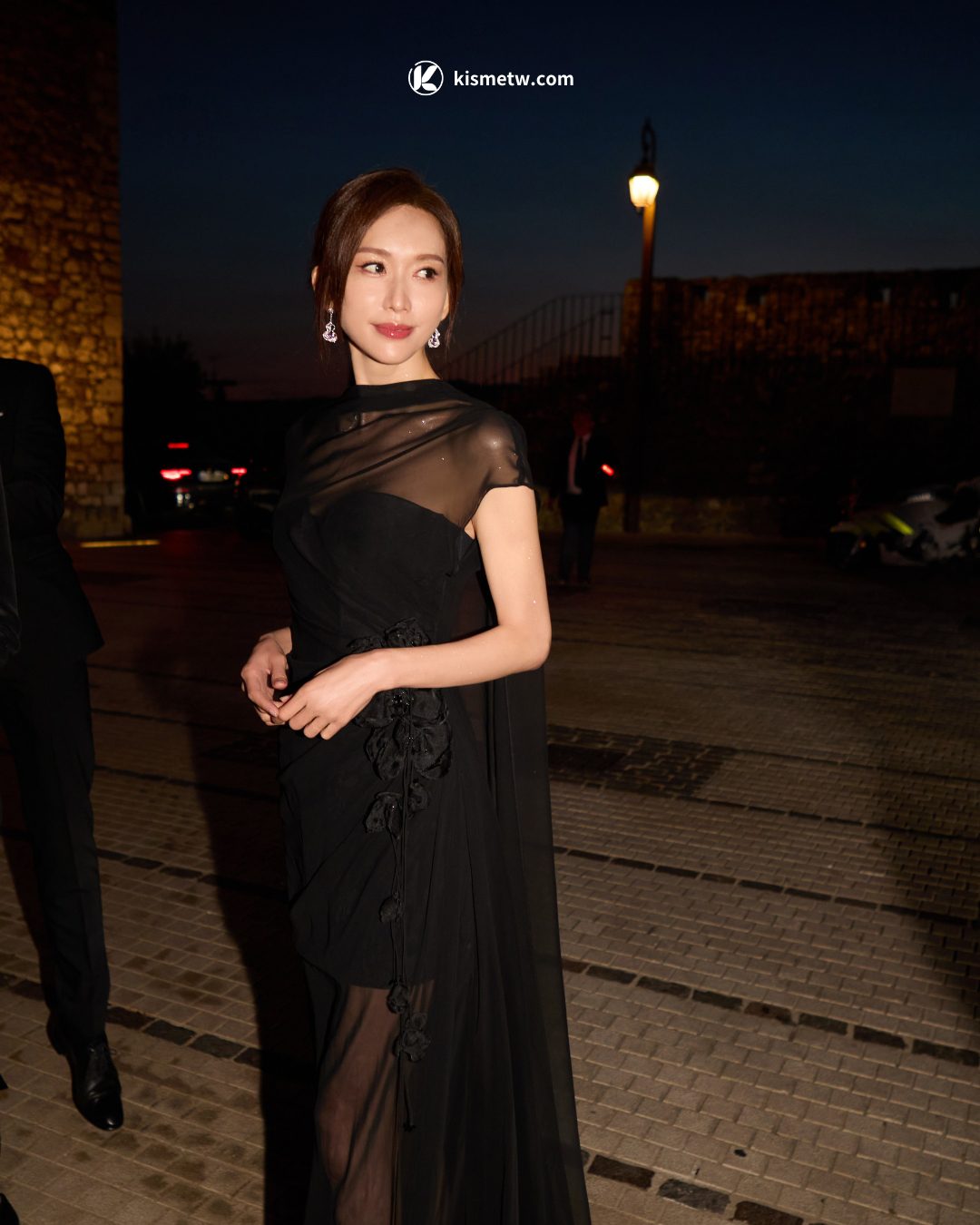 林志玲坎城紅毯絕美現身 Qeelin 珠寶演繹東方優雅新詩篇7