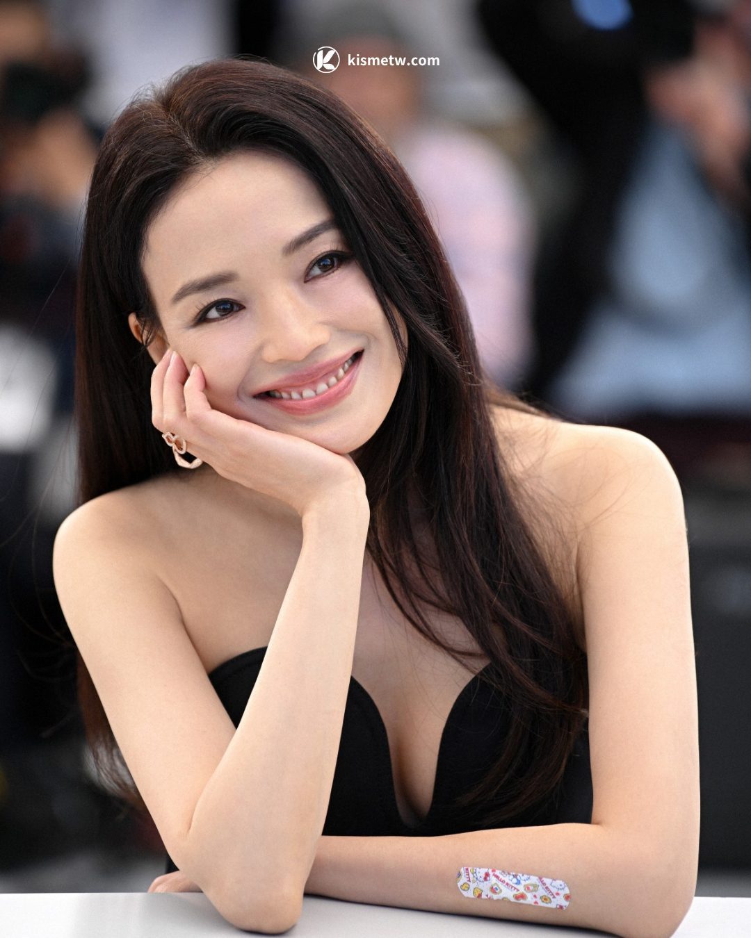 舒淇坎城紅毯驚艷亮相 Qeelin 珠寶詮釋當代東方詩意之美2