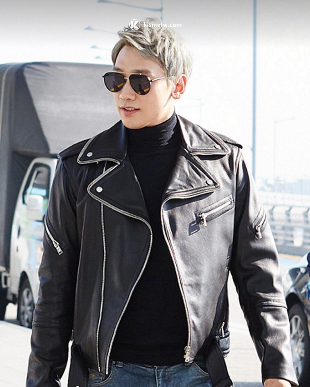 BLACKPINK Jisoo佩戴話題眼鏡揭密，LASH詮釋2025 Officecore美學風格 (7)