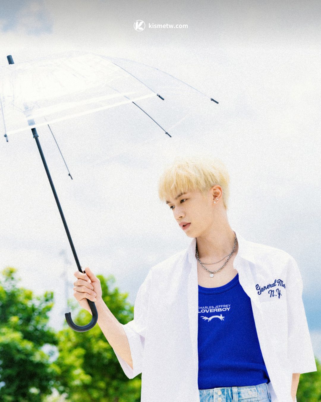 Ozone周子翔療癒新曲〈雨傘忘了帶走〉釋出，細膩唱腔詮釋遺憾愛情 (1)