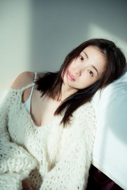 上戶彩相隔15年推出全新寫真集《Midday Reverie》｜台灣取景真實呈現私下日常2