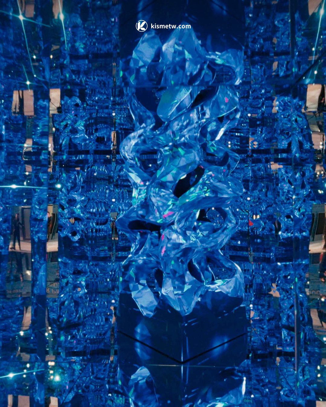 寶格麗BVLGARI紀錄片《ICON(S)永恆符號》發佈，AI藝術跨界詮釋靈蛇圖騰魅力 (7)