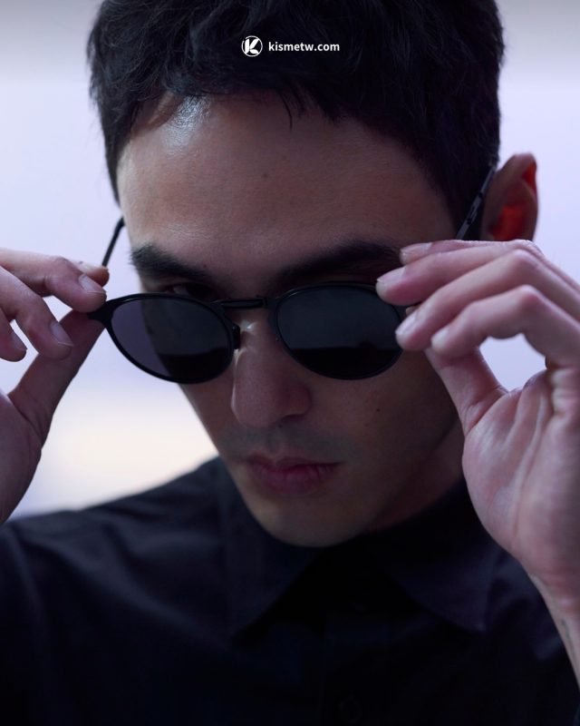 阮經天私藏穿搭公開 KlassiC. 輕行者摺疊墨鏡詮釋靈動質感美學 7 阮經天私藏穿搭公開 KlassiC.輕行者摺疊墨鏡詮釋靈動質感美學3