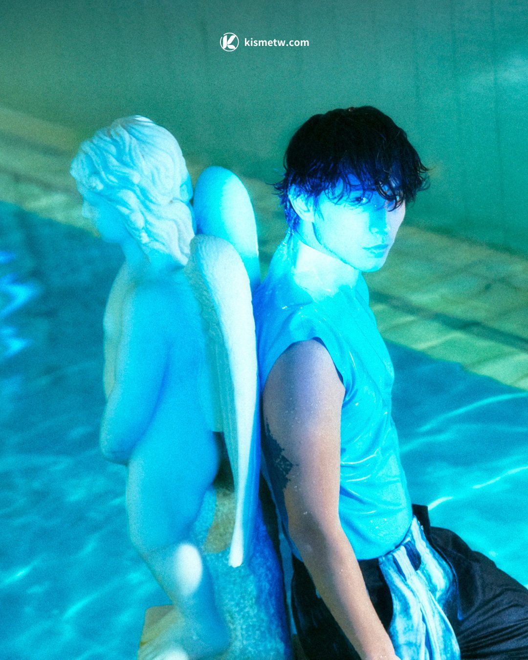 柏霖PoLin水下MV〈How Are You〉上線｜潛入記憶深海的重逢序曲 (3)