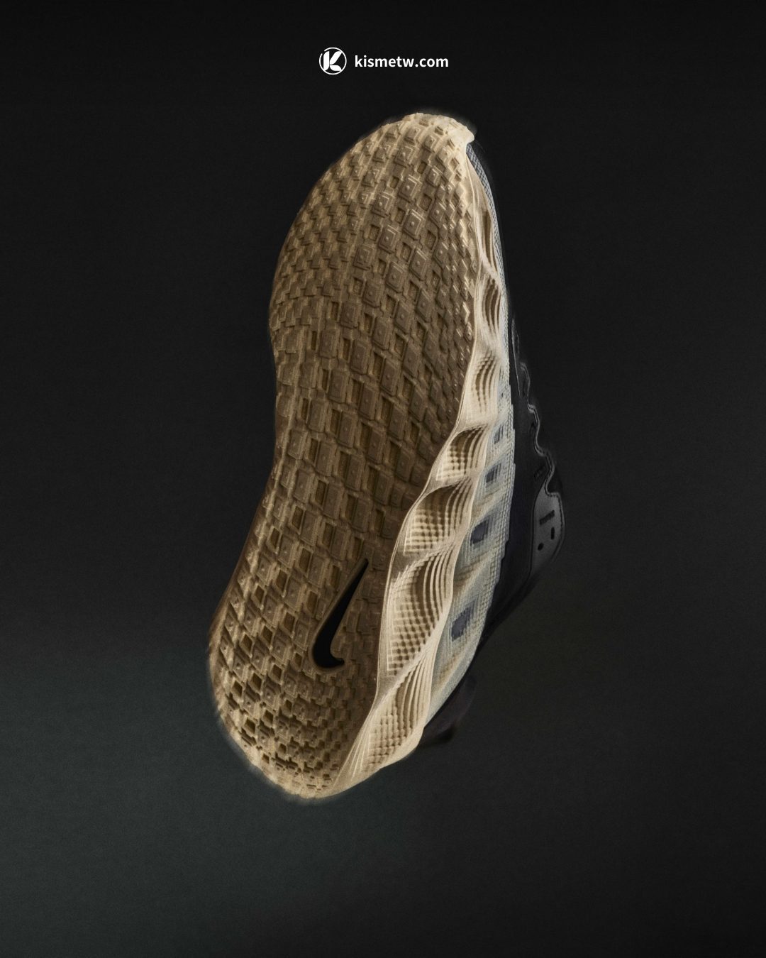 突破城市迷障的未來鞋履 Nike Ava Rover 展現機能與風格雙重革新5