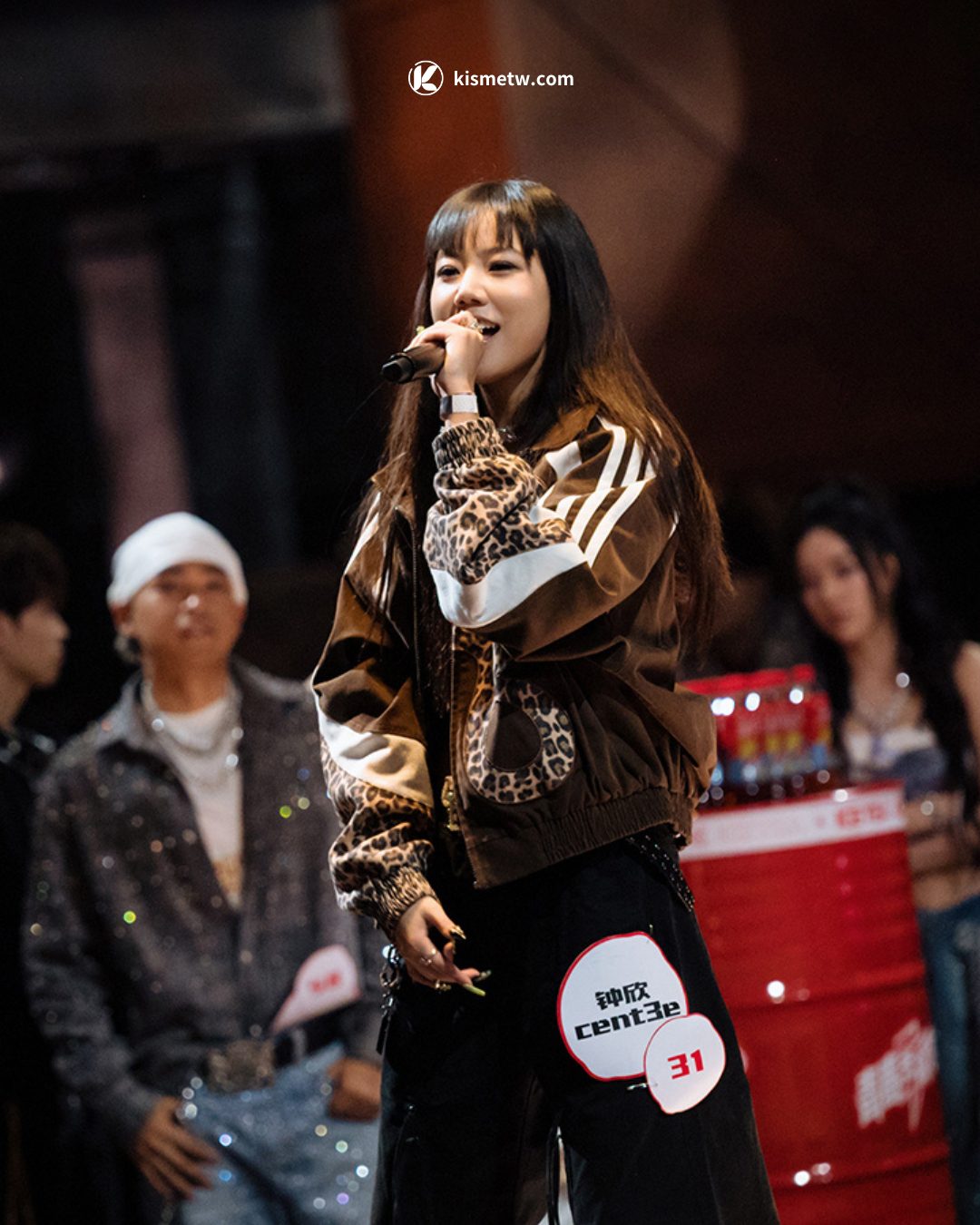 鐘欣 cent3e 怒嗆性別偏見引爆全場 《新說唱2025》女性實力震撼評審4