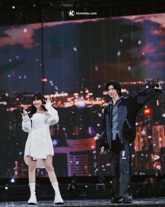 五月天北京鳥巢邀汪蘇瀧聯手，回到《難哄》青春戀曲時刻9