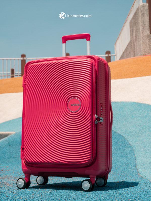 American Tourister CURIO撞色新風潮｜綠松石與覆盆莓點亮2025夏日旅行時尚12