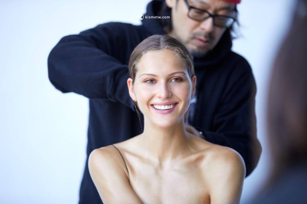 Angelina Kendall演繹Narciso Rodriguez《for her Eau de Parfum Intense》全新形象廣告2