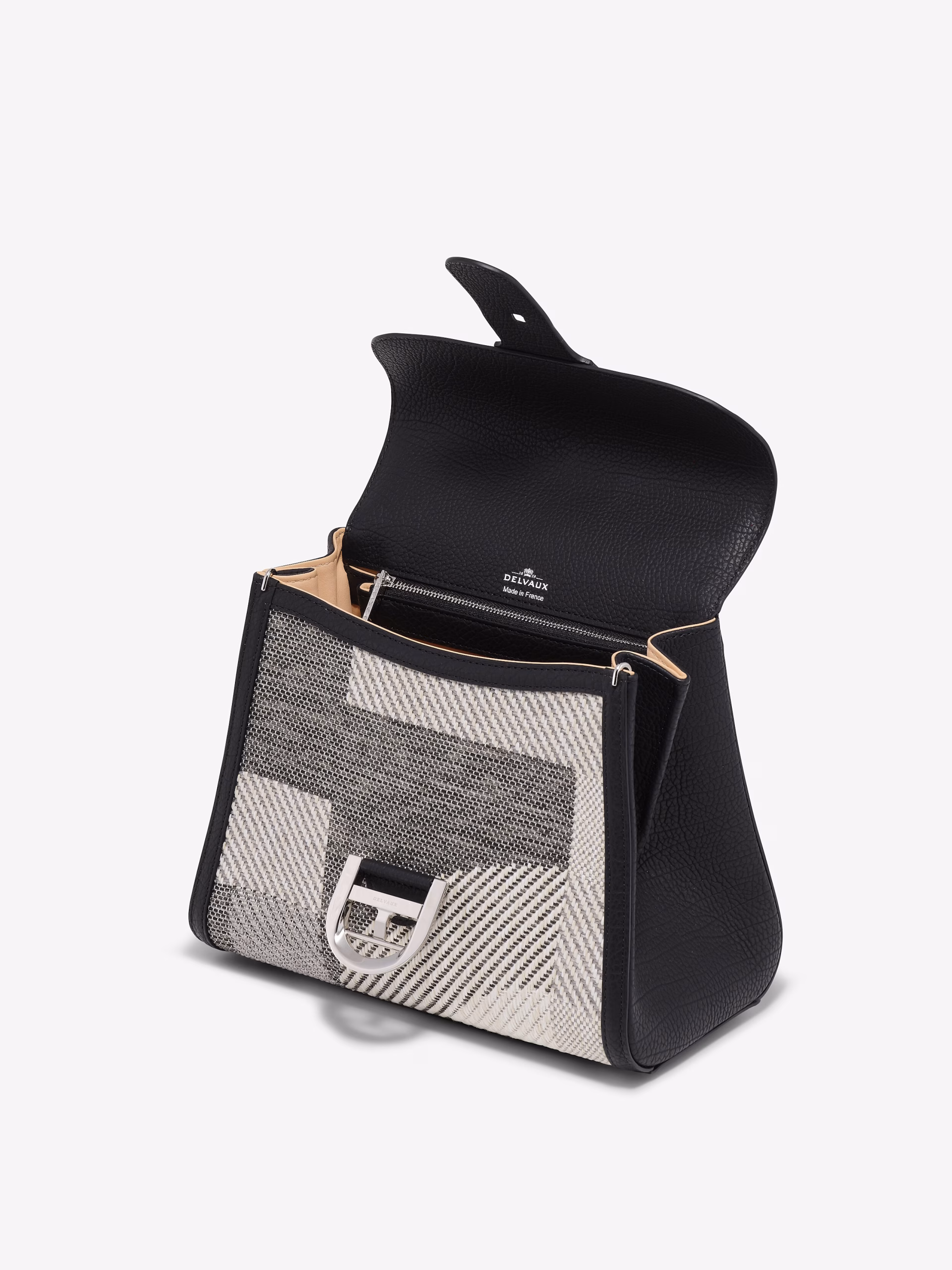 Delvaux Medley Jacquard新作｜緹花帆布手袋詮釋經典軍用美學與當代優雅5 scaled