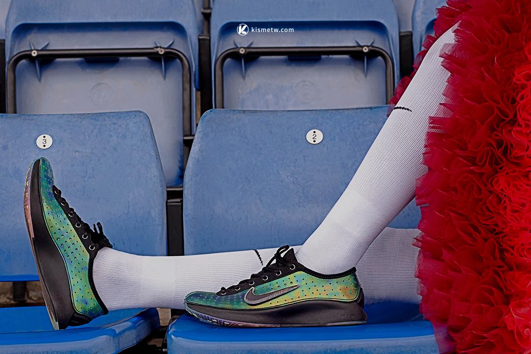 NIKE x Tomo Koizumi全新Air Superfly登場，時尚藝術交織運動場域 1