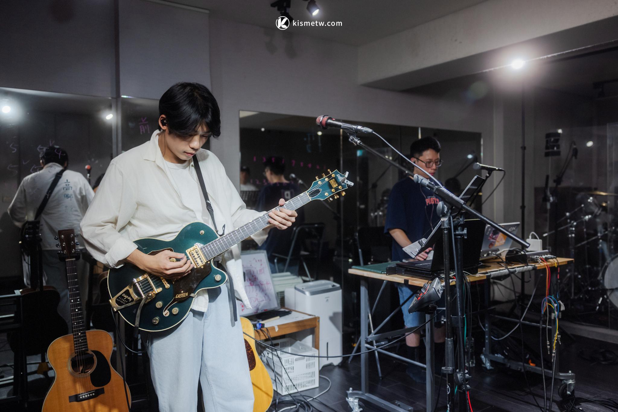 Theseus忒修斯《未擇之路（凡勢我）》演唱會登場｜王品澔跨界合體獻聲 首度挑戰樂團舞台 (4)