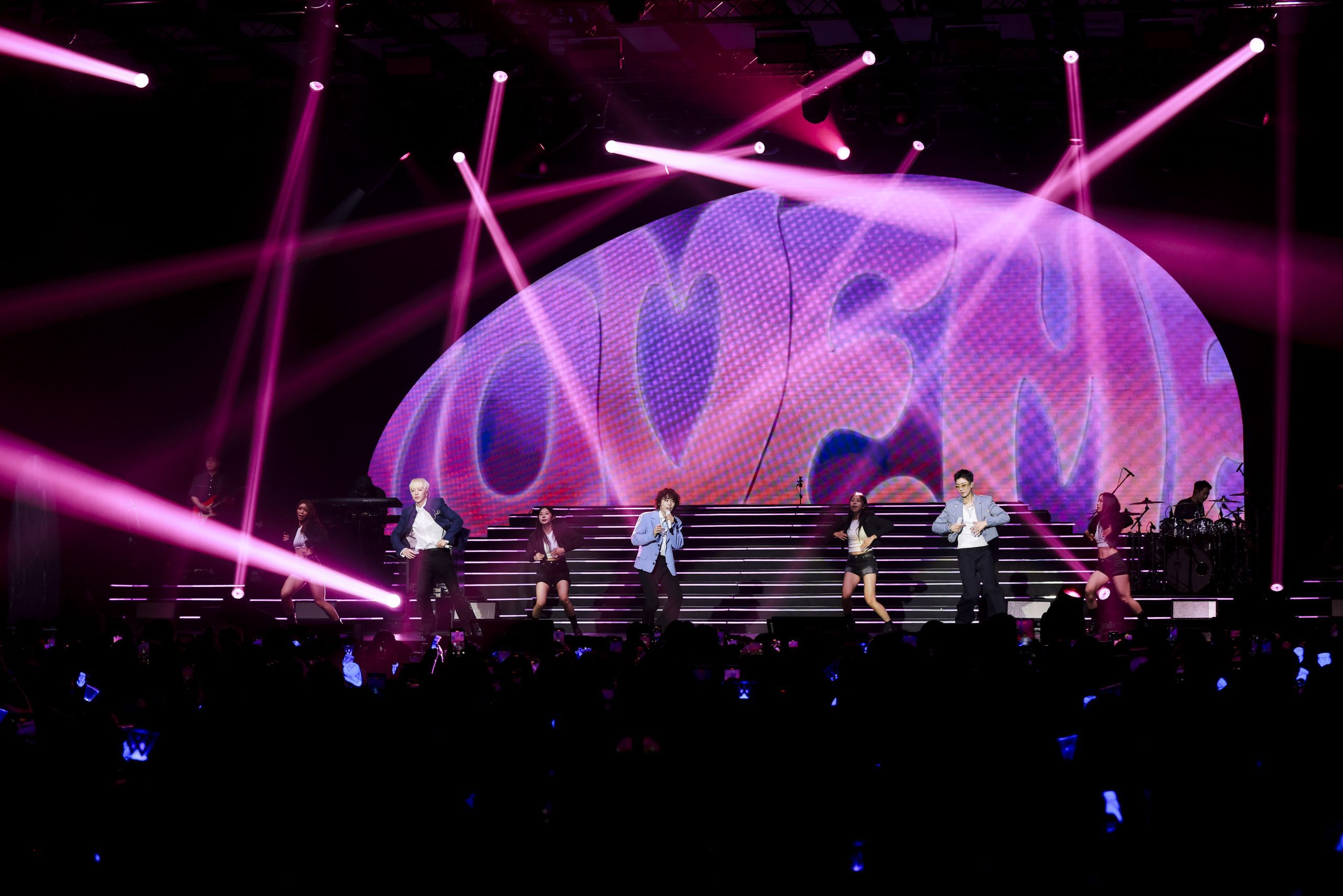 WINNER《OUR MOMENT》台北演唱會｜姜昇潤金秦禹李昇勳真情舞台引爆全場6 scaled