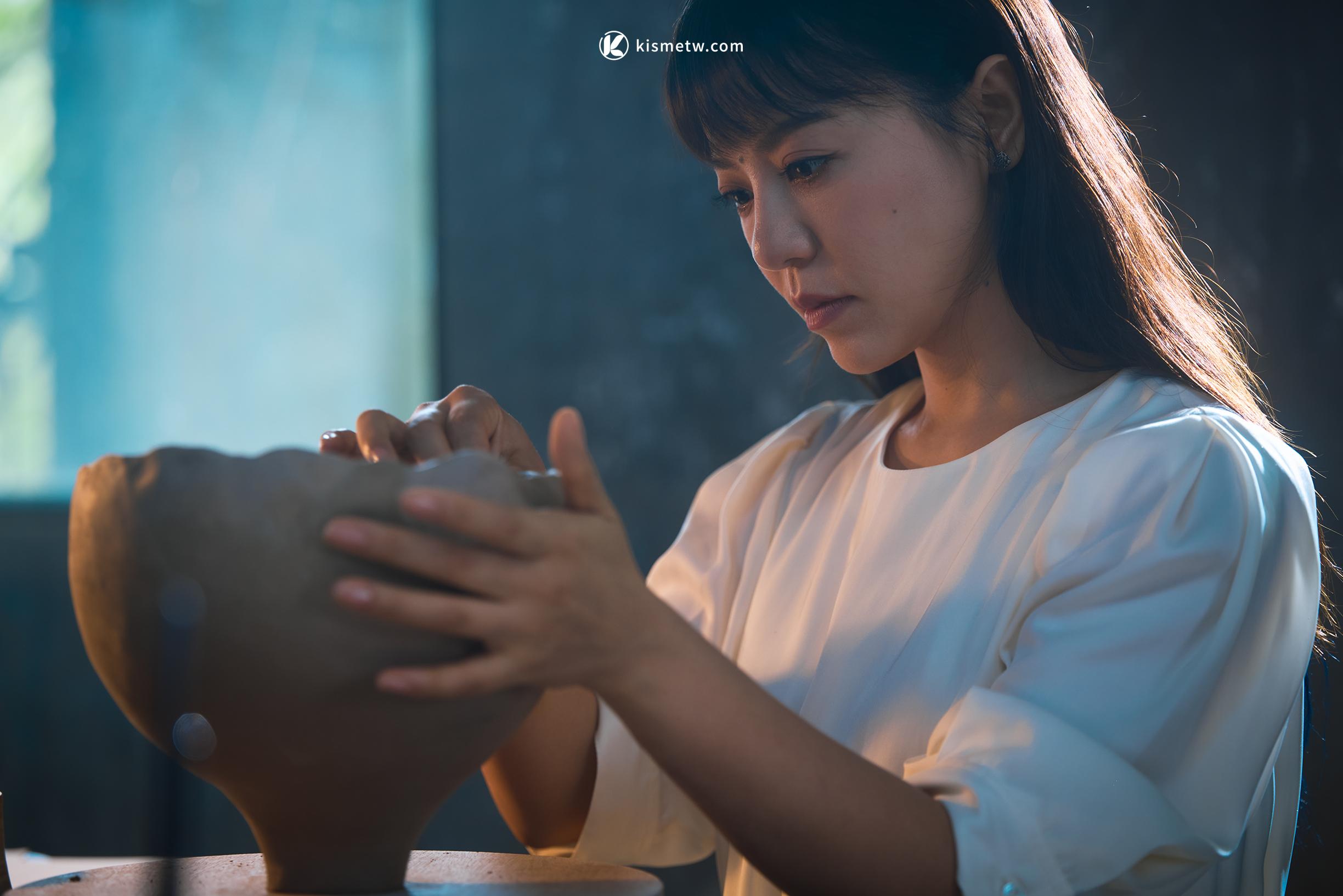 丁噹首度詭魅獻聲〈泥娃娃〉　化身「變鬼后」詮釋同名驚悚電影主題曲 (5)