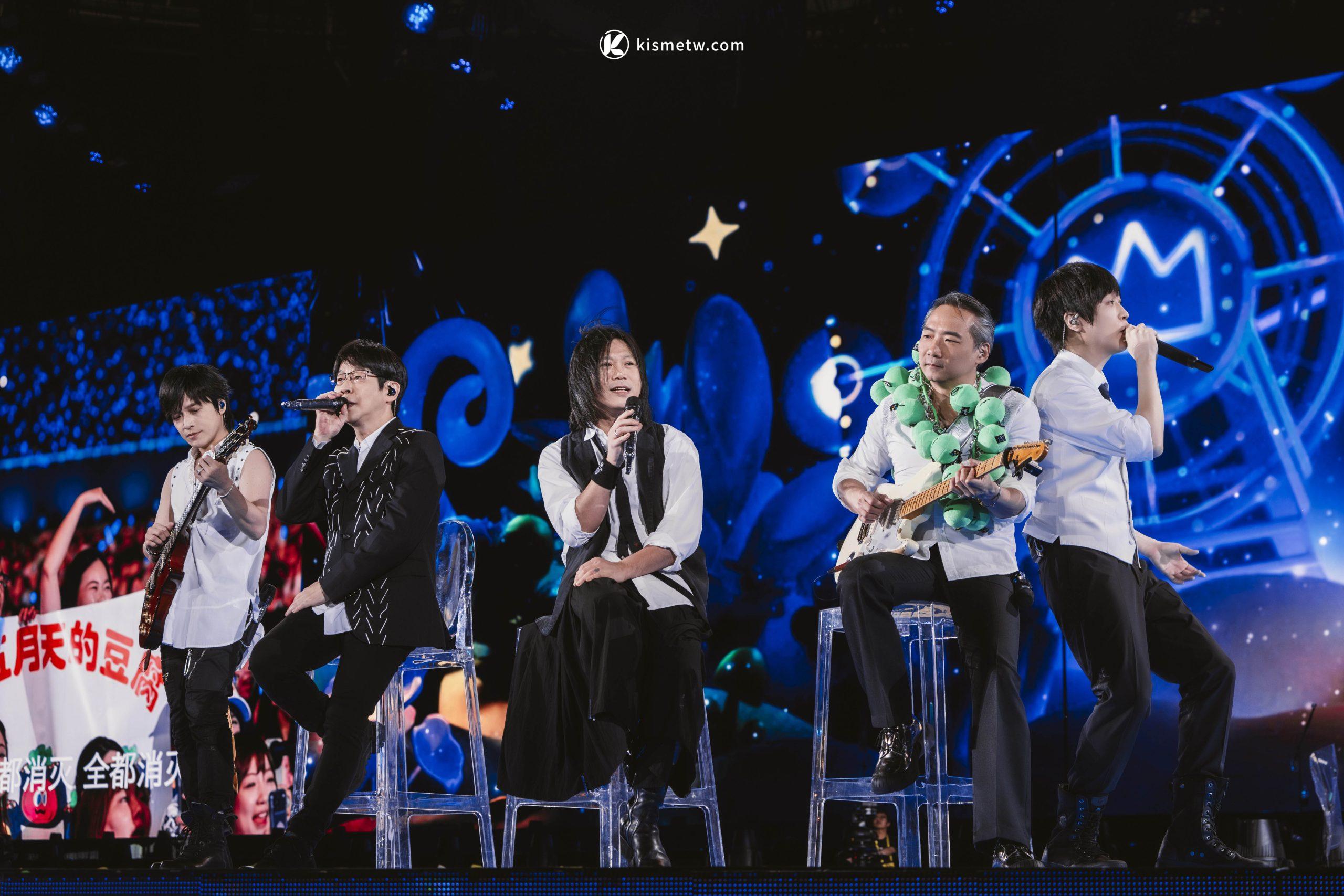 五月天《回到那一天》長沙站開唱，25週年巡演驚喜從搖滾唱到饒舌 (1)