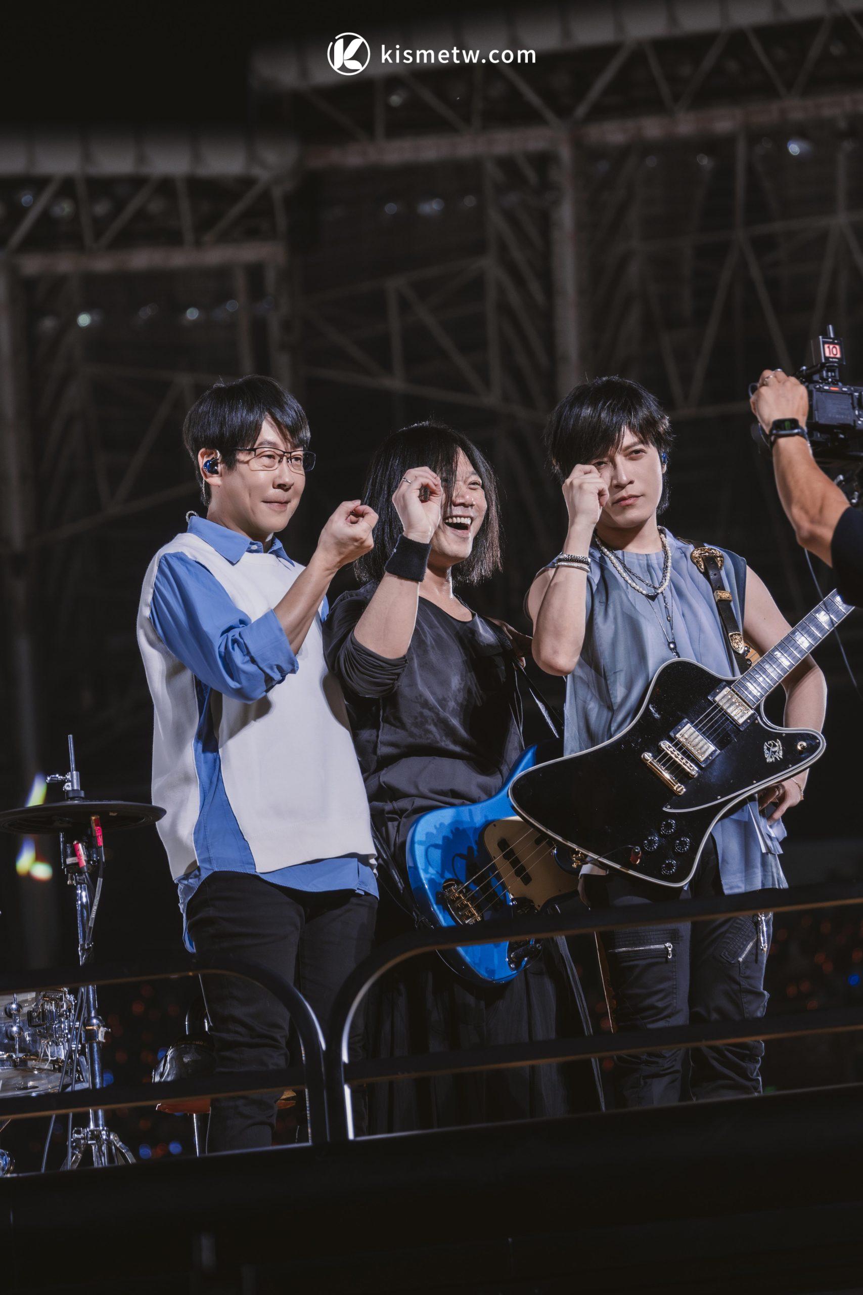 五月天《回到那一天》長沙站開唱，25週年巡演驚喜從搖滾唱到饒舌 (6)