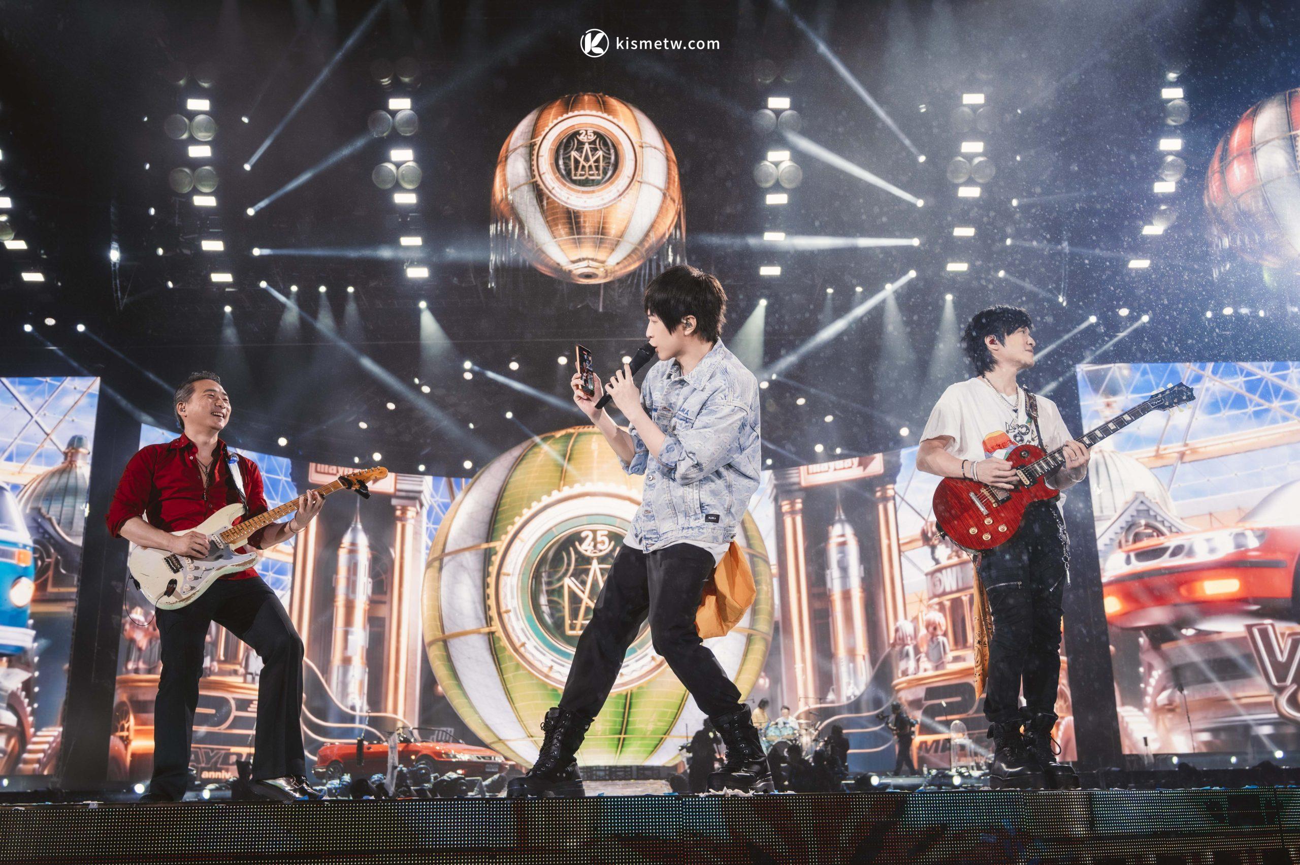 五月天《回到那一天》長沙站開唱，25週年巡演驚喜從搖滾唱到饒舌 7 scaled