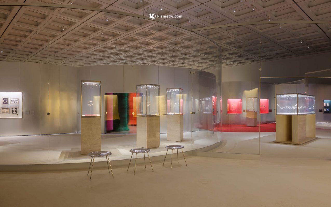 寶格麗BVLGARI東京國立新美術館展|萬花筒回顧展350件珍藏揭示色彩與文化交響 21 寶格麗 BVLGARI KALEIDOS 展覽展於東京國立新美術館 展場空間 2