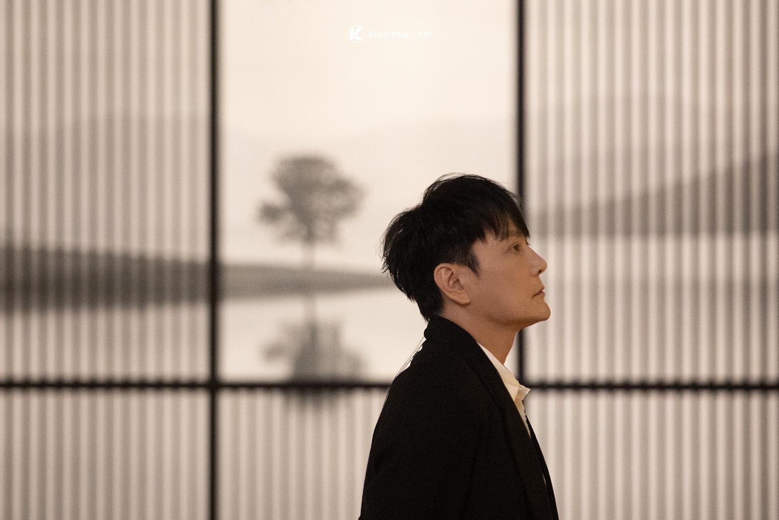 張信哲九冠王專輯再創紀錄｜〈這世的名字〉MV首登上博締造文化音樂新篇章1