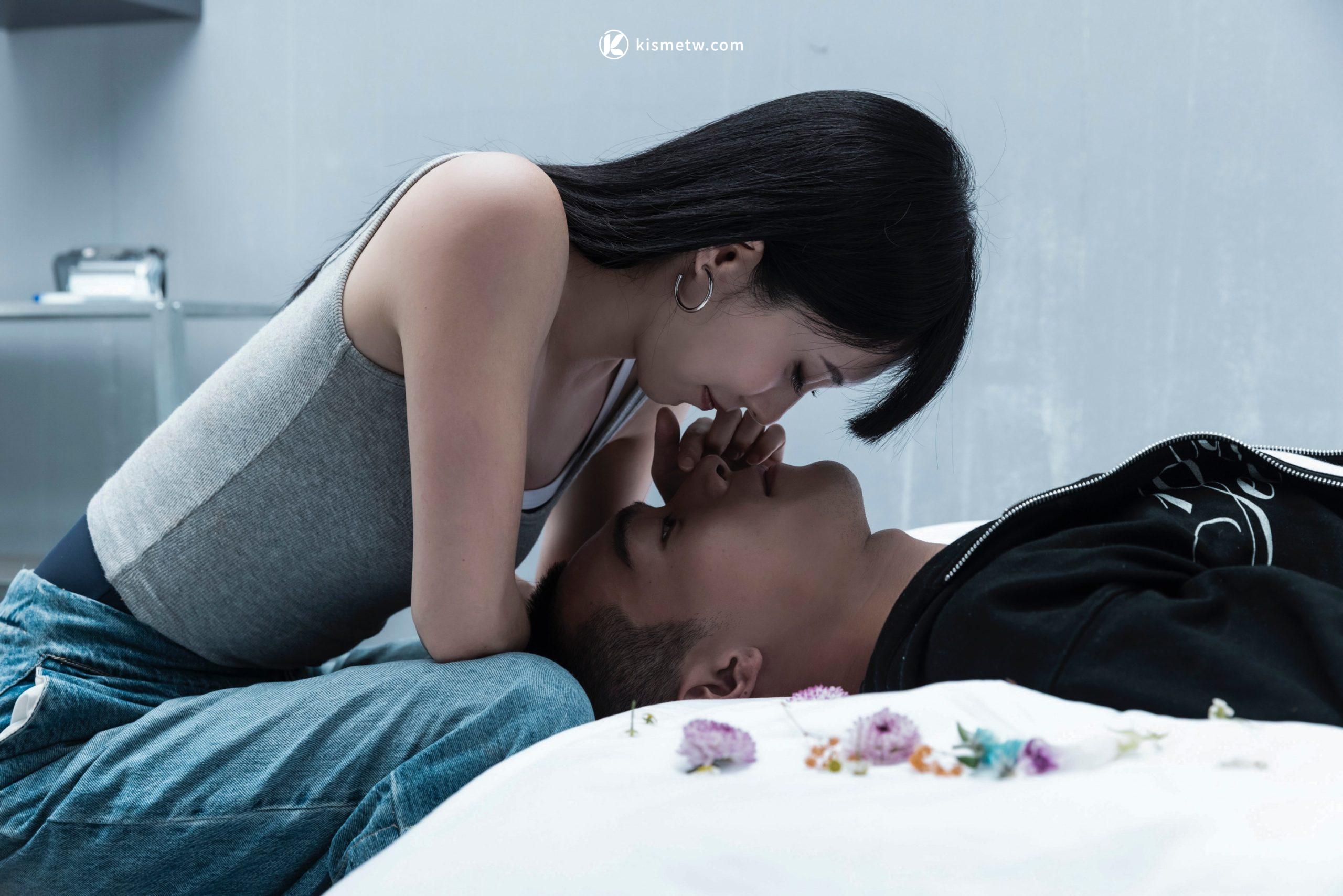 白安〈路邊野餐〉MV極限挑戰，曝曬18小時拍出末日愛情 科幻氛圍打造最親密合作 6 scaled