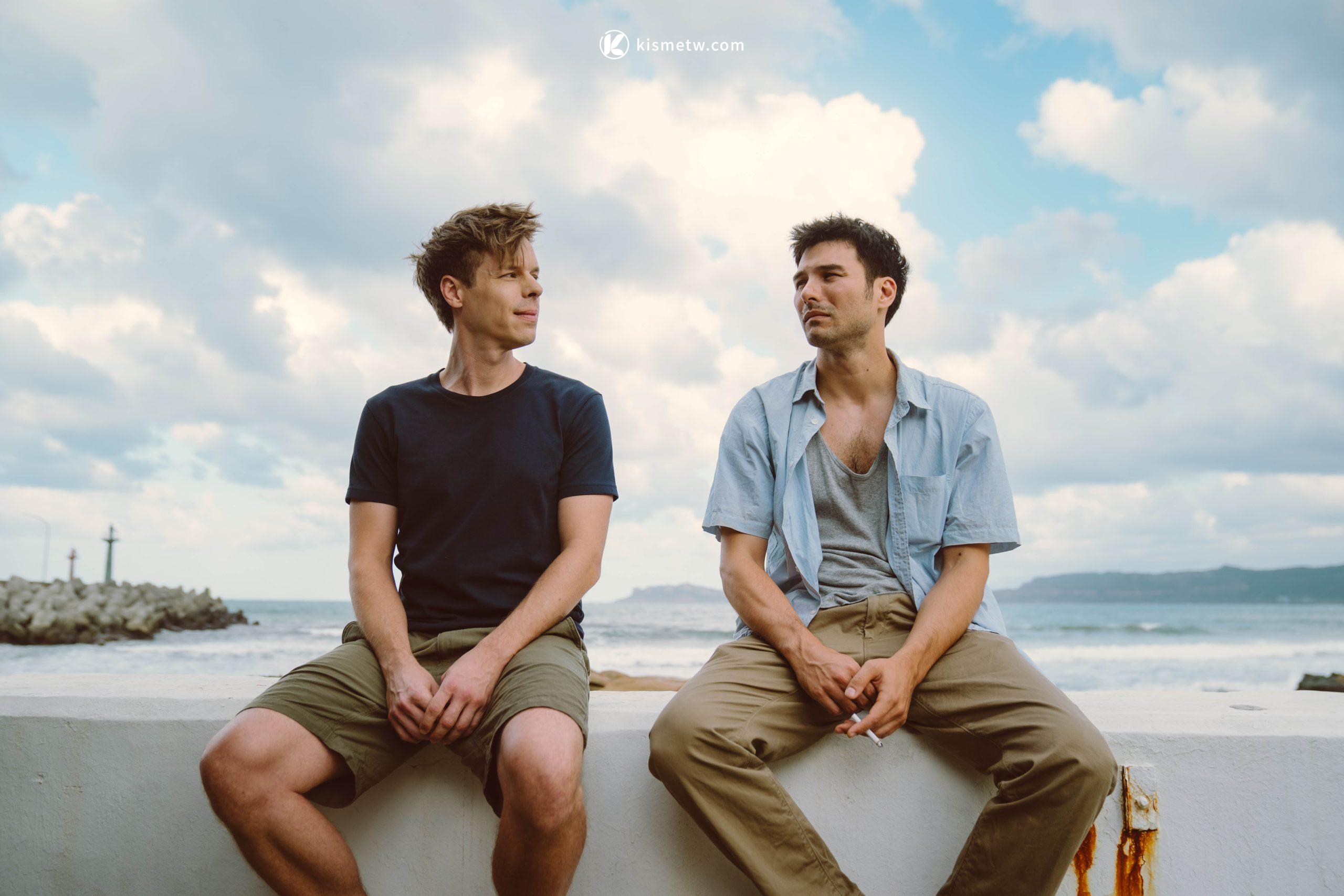 鳳小岳樂團壓克力柿子新曲〈沈默在流浪的路上〉｜獻父心聲與生命和解的搖滾旅程 (1)