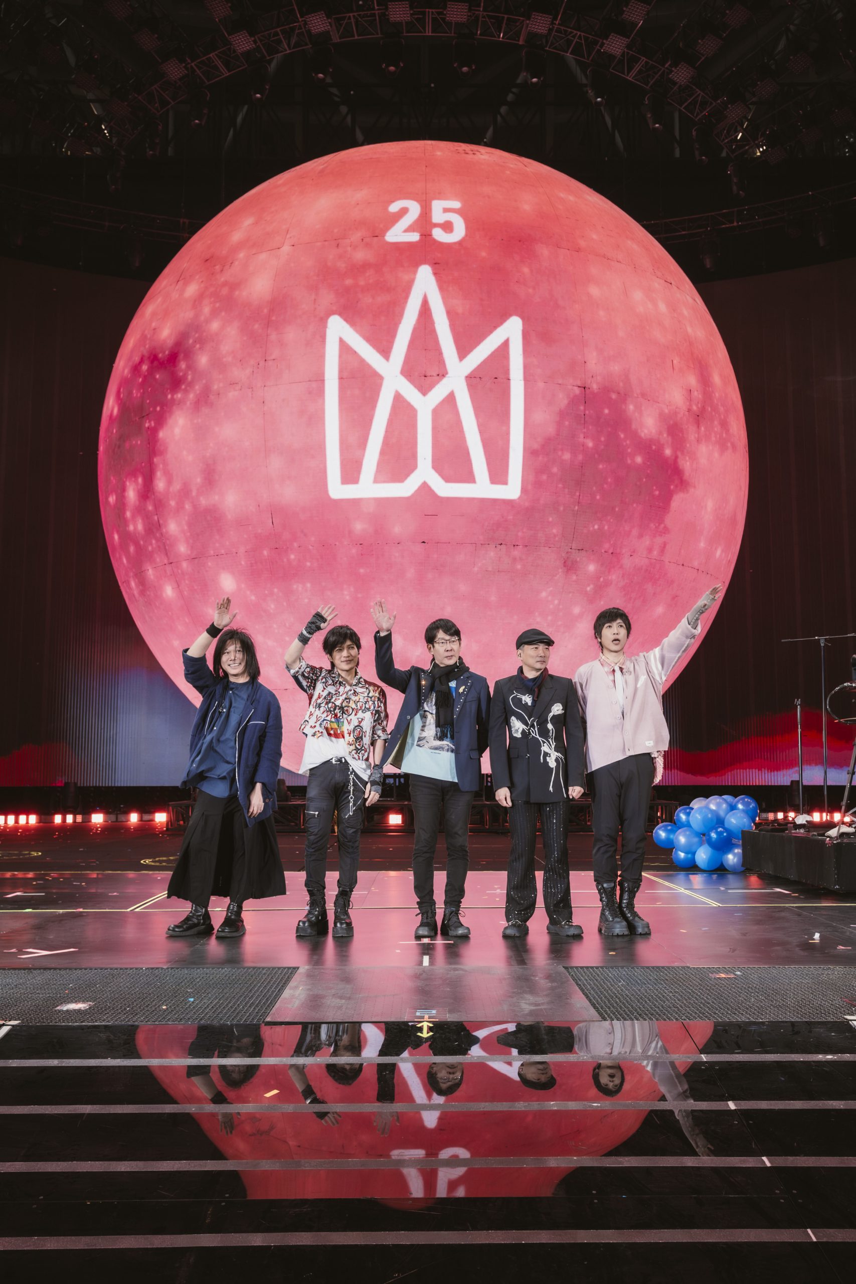 五月天鄭州開唱十二萬人共鳴　時光機重返友情金曲年代再現《第二人生》