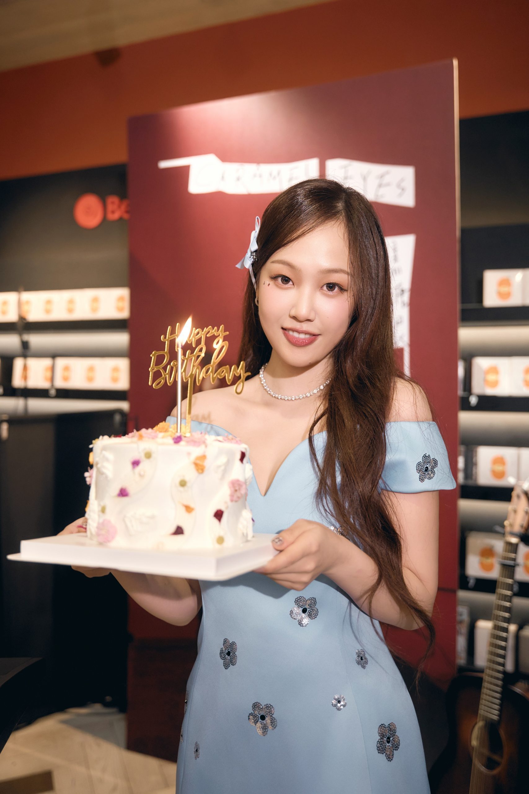 ANGIE安吉《Caramel Eyes焦糖眼》雙城簽名音樂會溫暖落幕｜自彈自唱慶生夜點亮療癒旋律 (6)