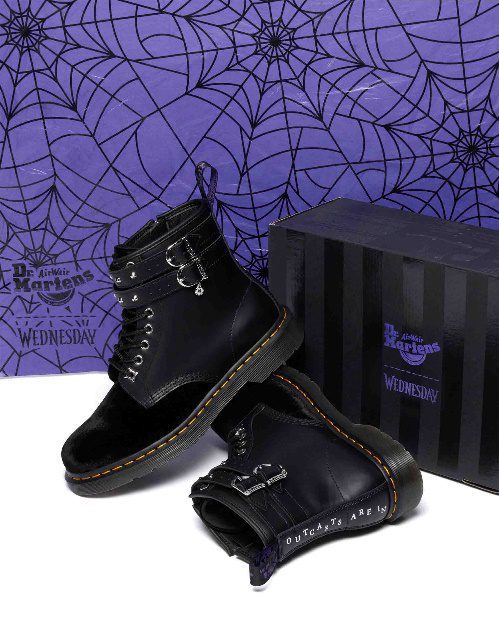 Dr. Martens X Wednesday第二波聯名，暗黑學院風全面進化　1460靴與瑪莉珍鞋詮釋致命哥德魅力 (8)