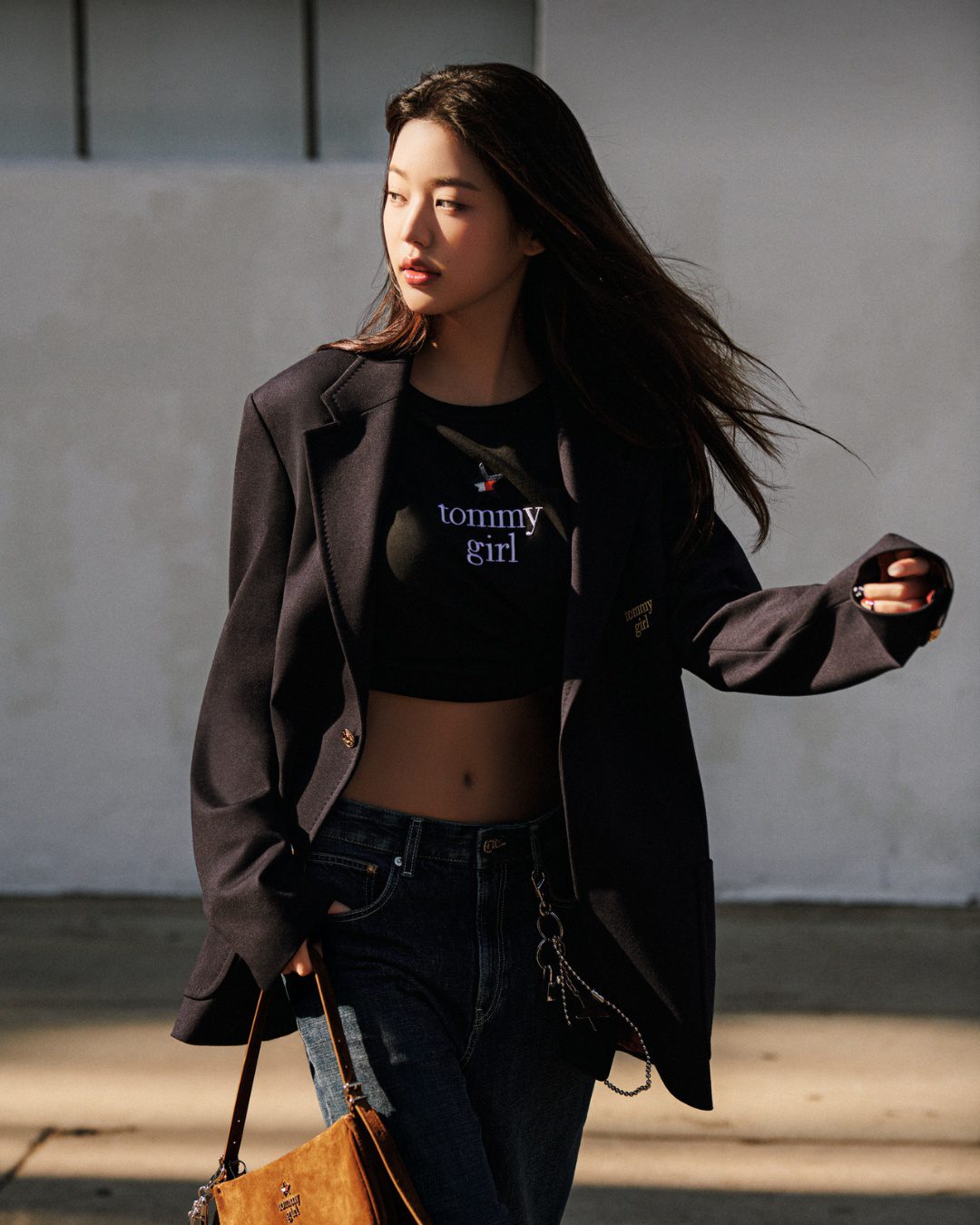 TOMMY JEANS 2025 秋季系列釋放紐約能量 張員瑛再現 Tommy Girl 叛逆時尚新篇 2