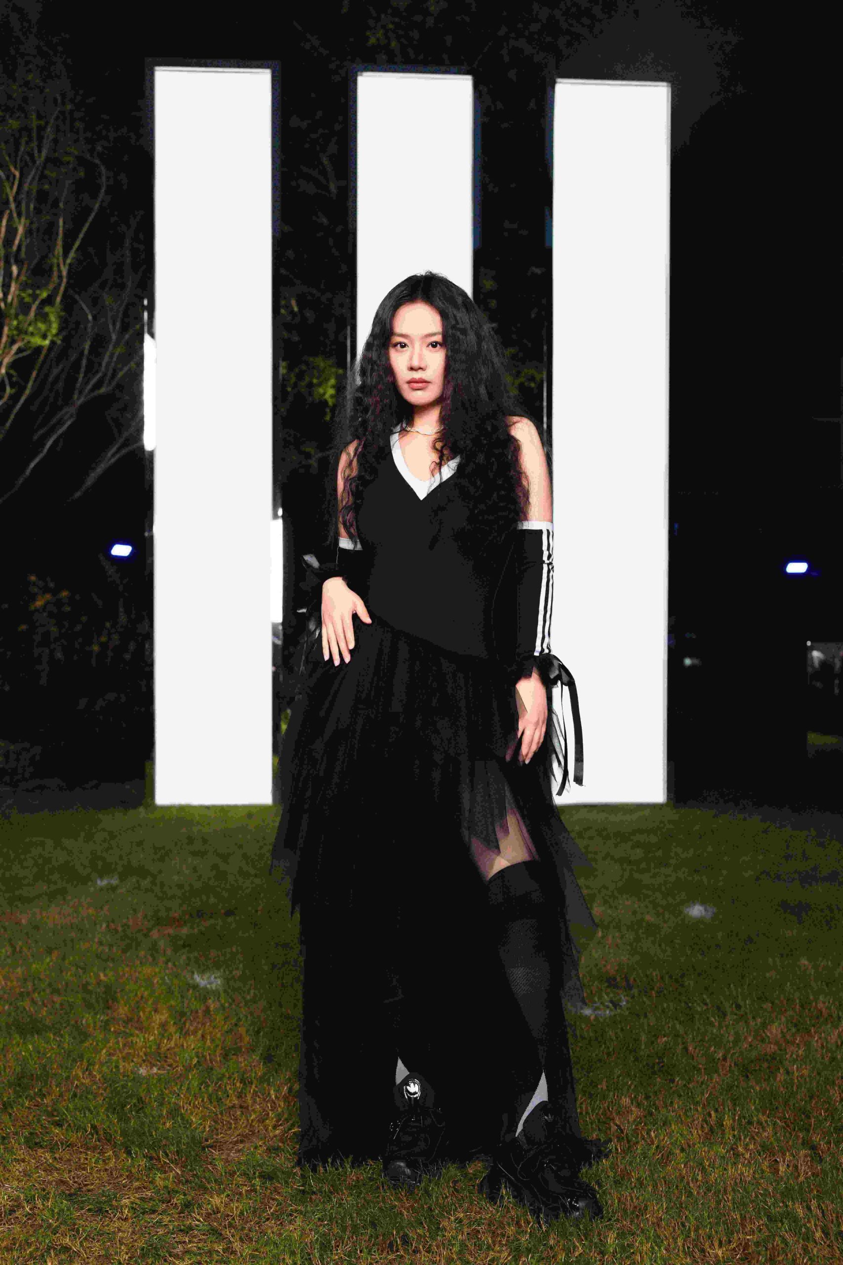 Adidas以「POWER OF THREE」震撼上海時裝周　重新定義街頭時尚與創意疆界 (1)