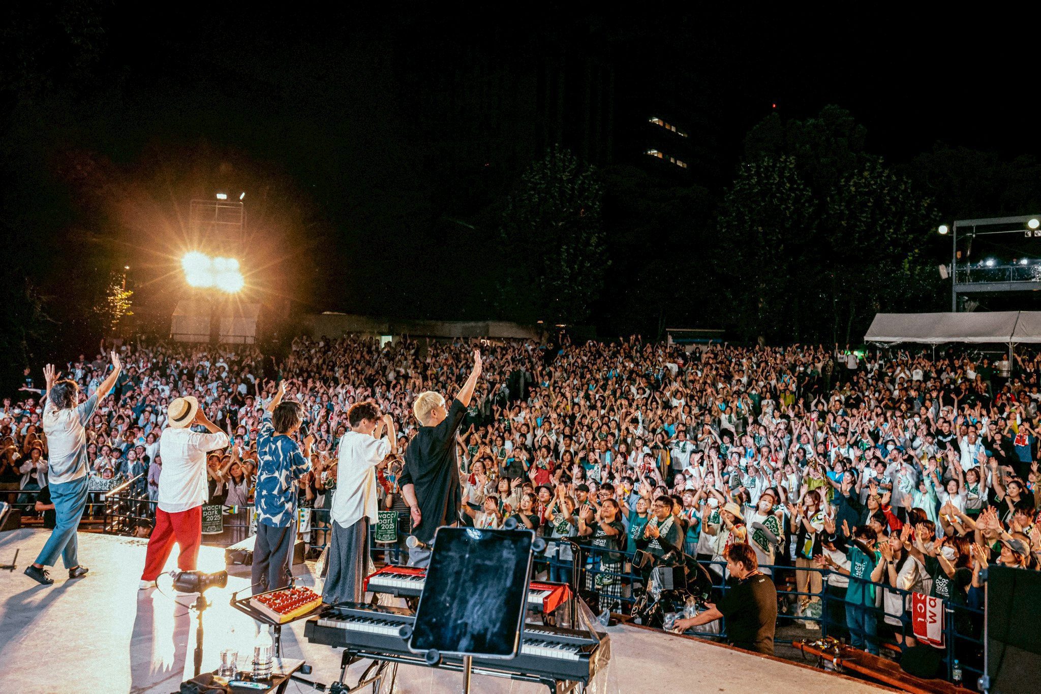 日本樂團wacci十五年音樂旅程首登台北MOONDOG｜《四月是你的謊言》至《藥師少女的獨語》主題曲現場重現 (1)